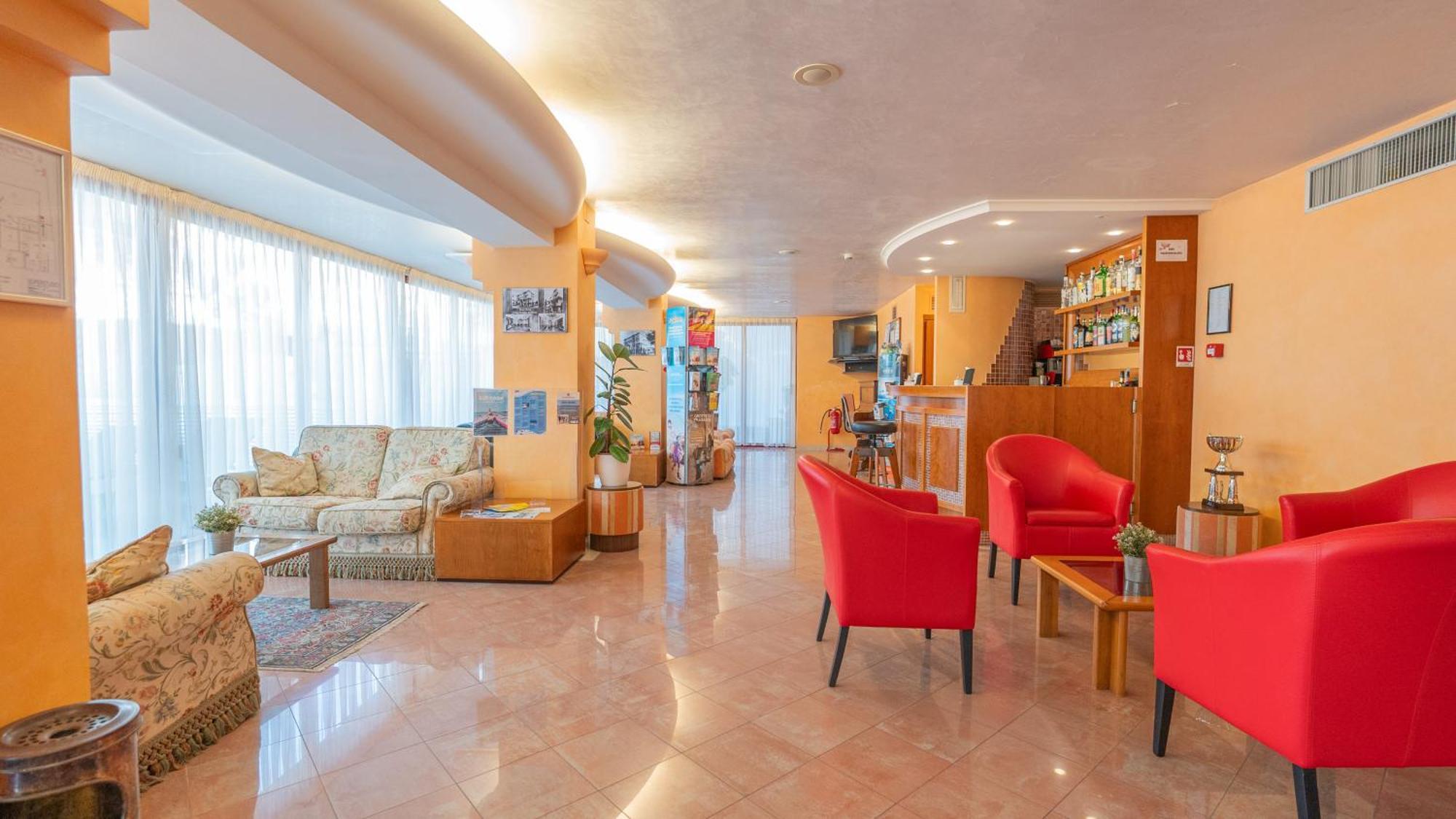 רימיני Hotel Nobel מראה חיצוני תמונה