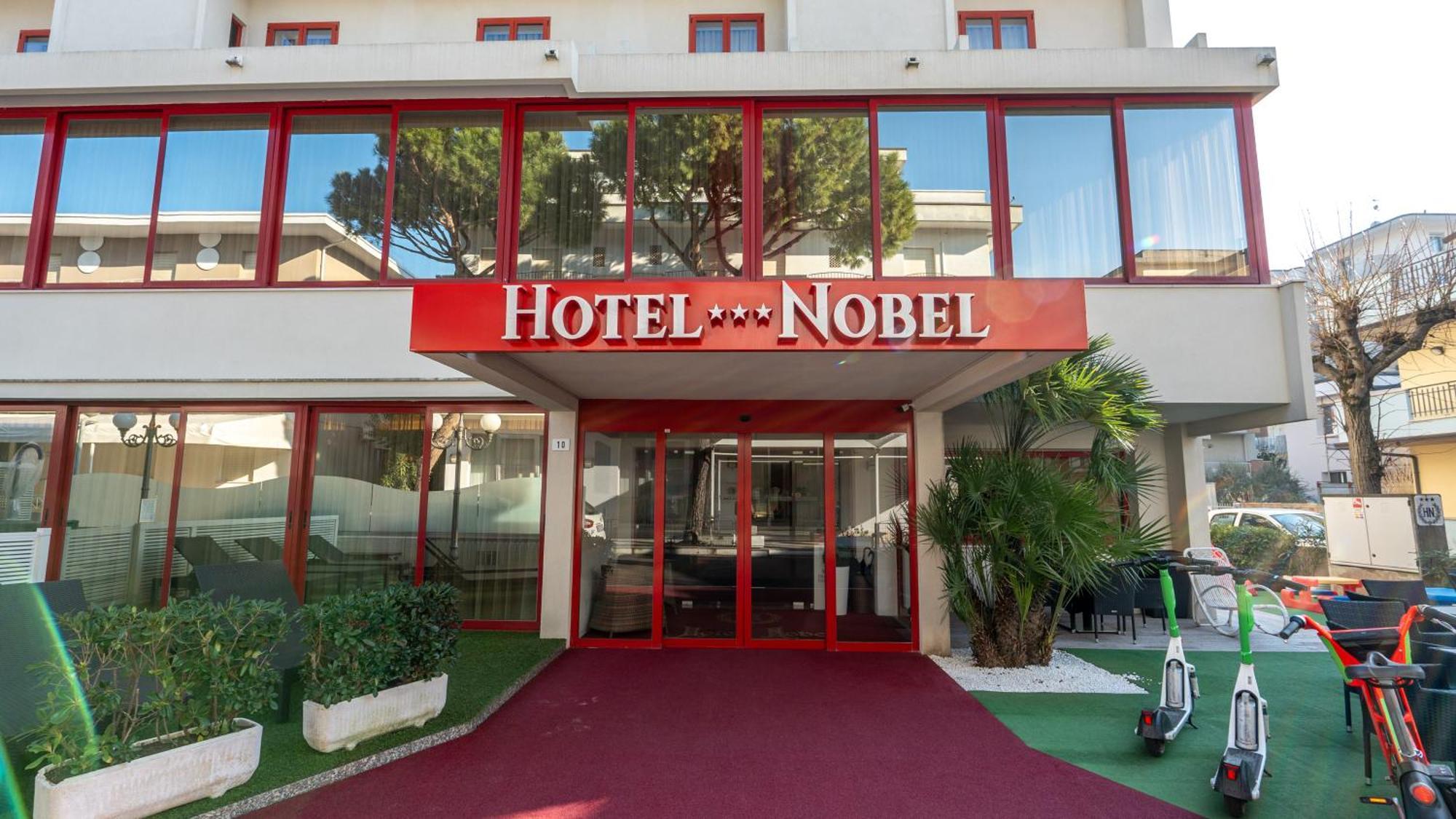 רימיני Hotel Nobel מראה חיצוני תמונה
